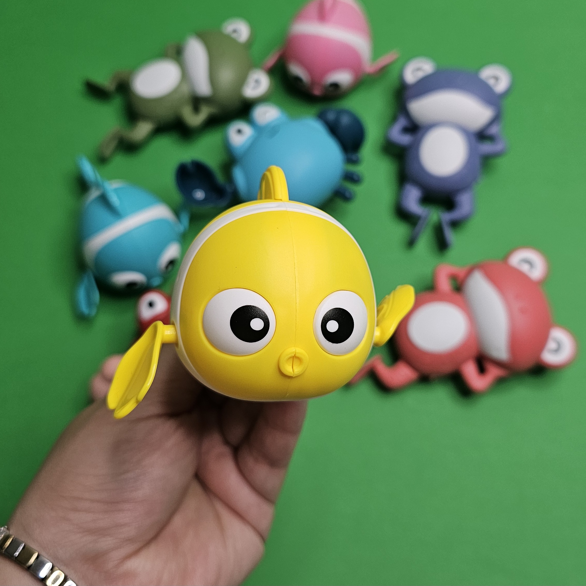 اسباب بازی حمام شناگر طرح ماهی رنگی