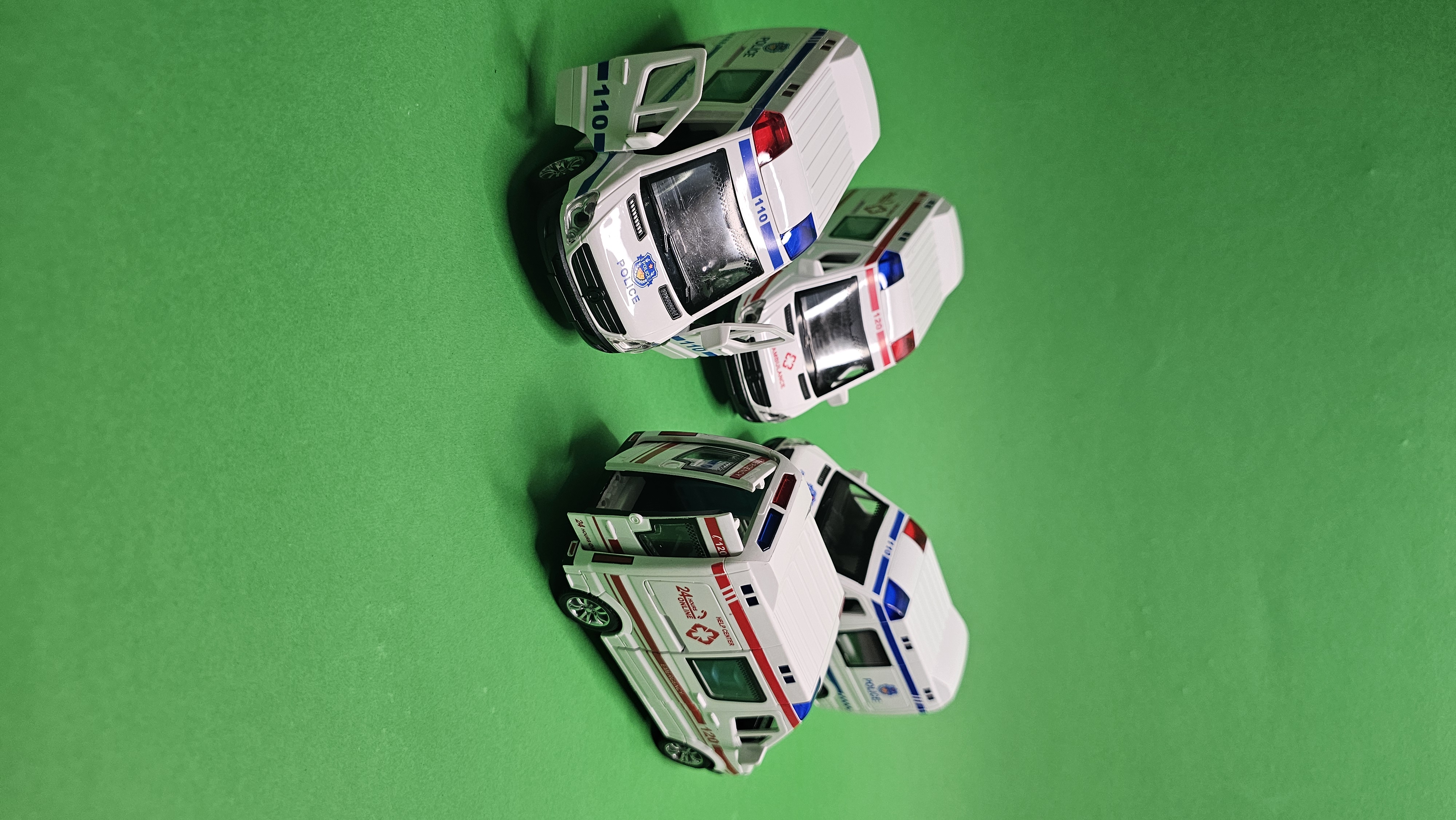 ماشین آمبولانس قدرتی آژیردار